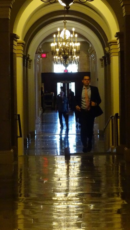 Running down the US Capitol Hallway