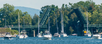 Major Rush Hour Through the Drawbridge in Vermont