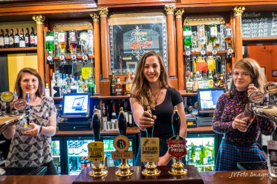 Ladies Drawing the Pints