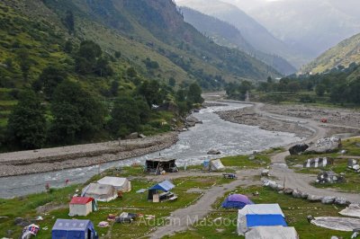 Kunhar river side rest tents.jpg