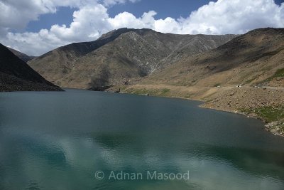 Lulusar Lake.jpg