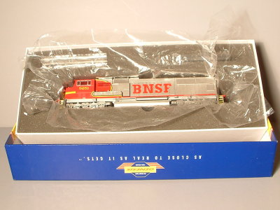 Athearn Genesis BNSF #8251