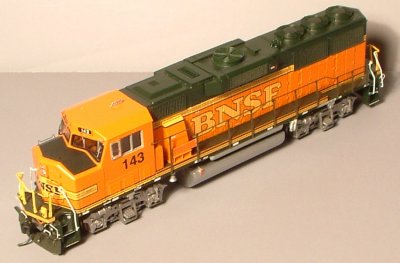 Athearn RTR BNSF #143