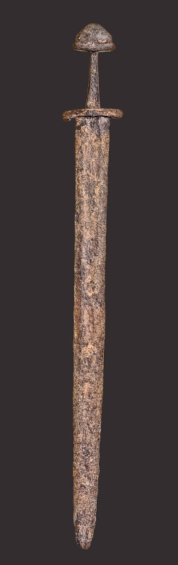 Viking Age sword, 92.5 cm, early variant Type X, 10th century, traces of gilding and pattern weld are visible. 