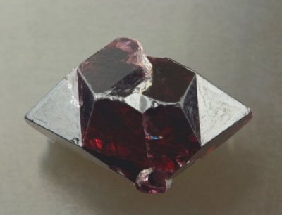 Cyclic spinel.jpg