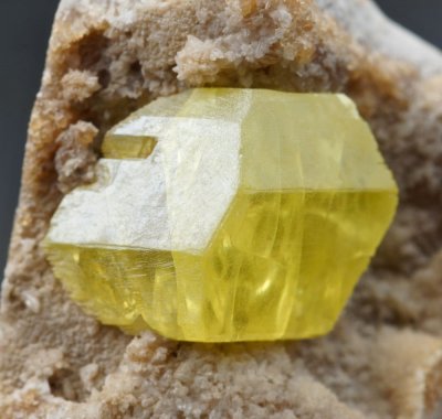 Sulphur crystal, 18 mm, on matrix, Moss Bluff Dome, Liberty Co., Texas