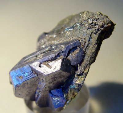 sm 08 Russia Galena on Chalcopyrite 3.jpg