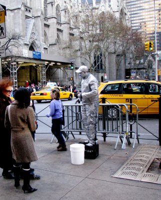 Street Performer on Fifth Avenue