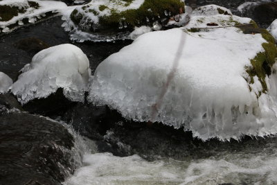 Icy Table Cloth