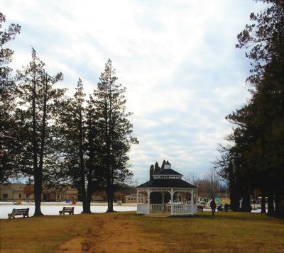 Horseshoe Lake Park Pavilion