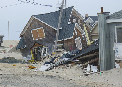 DAMAGED HOME NEAR ALLENTOWN, NJ  -  ON THE JERSEY SHORE