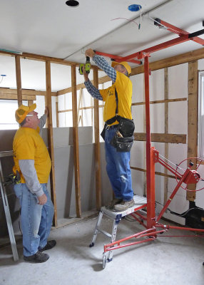 BACK AT THE HOUSE, INSTALLING THE NEW CEILING - IT'S EASY WHEN YOU HAVE THE PROPER TOOLS!