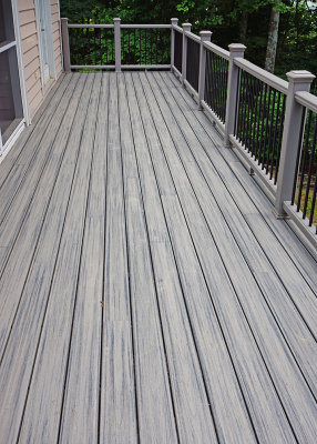 NEW TREX TRANSCEND DECK  -  ISLAND MIST COLOR DECKING  -  GRAVEL PATH COLOR RAIL AND POSTS