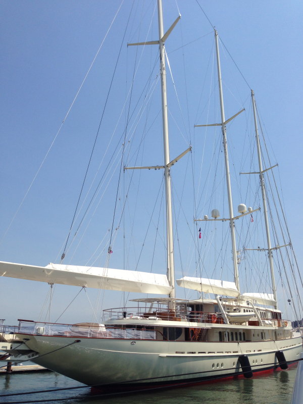 AWESOME YACHT