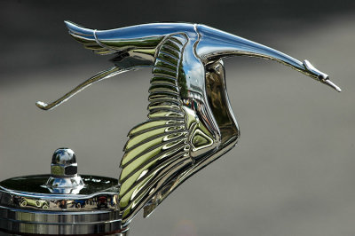 Hispano-suiza-hood-ornament.jpg