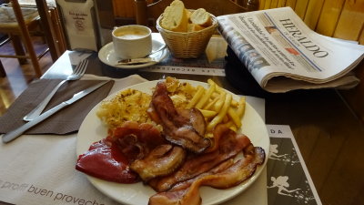 Light breakfast in Saragossa/Saragoza