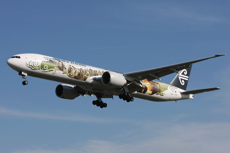 B777_ZKOKP_LHRLarge1.jpg