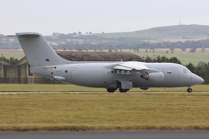 BAe146C3_ZE708_ADXLarge.jpg