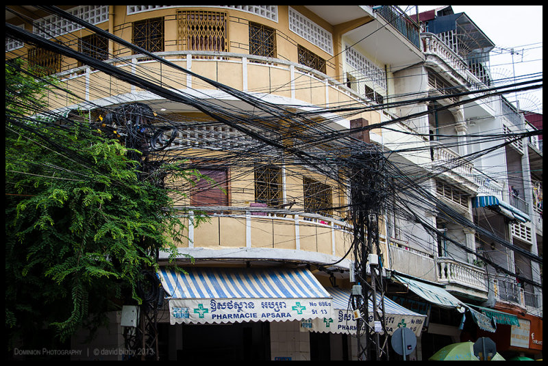 Cambodia - wire chaos Phnom Penh