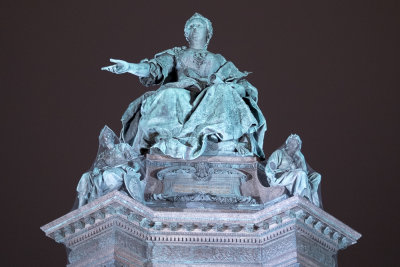 Monument to Maria