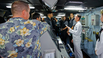 ARIZONA MEMORIAL USS STENNIS