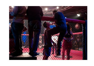 Cage fighting, Bombay