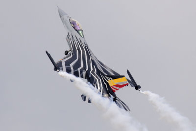 F-16 