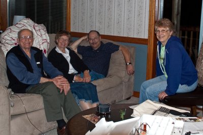 Judy's friend, Rymmel (from college too) and her husband joined us for dinner