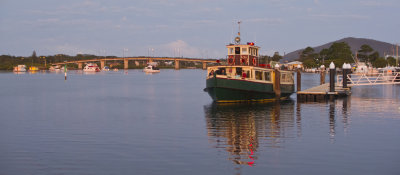 Myall River ferry.jpg