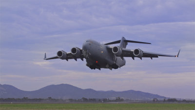C-17 Low and Slow.jpg
