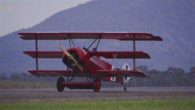 Fokker Dr.I Triplane on the ground.jpg