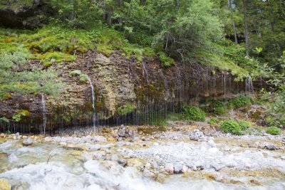 Waterfall 3349.jpg