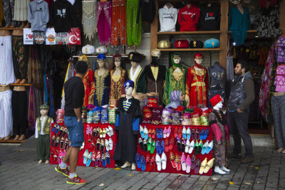 Costumes 4537.jpg