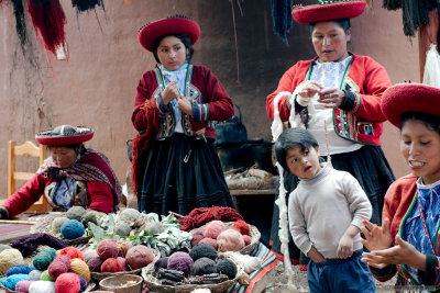 Chinchero boy / dying alpacca wool