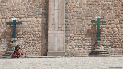 Cusco woman between crosses