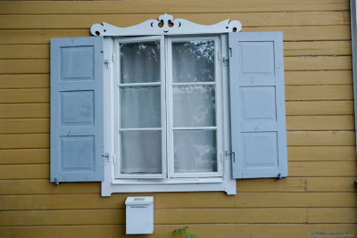 Waxholm window with a mailbox