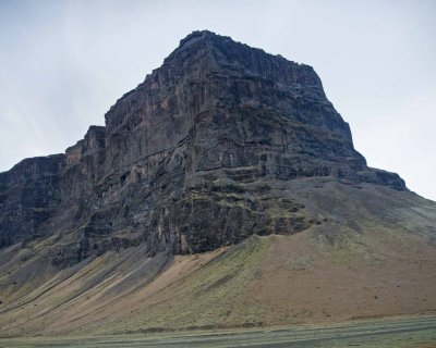 2N9A2229 Lava Cliff near Vik.jpg