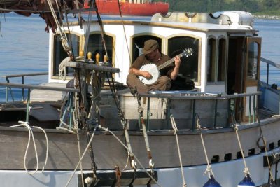 Banjo concert on the Halifax waterfront