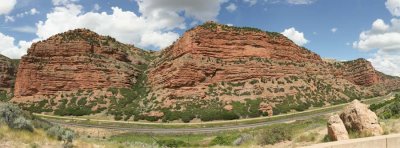 Roadside Rocks entering Utah