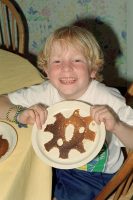 1989 - Robert's unique way of eating a pancake