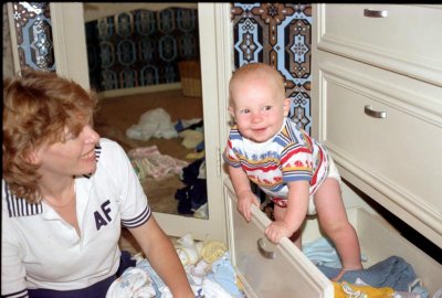 1984 - Robert goofing off in the drawer