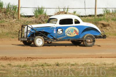 19.11.16 Historic stockcars - round 3