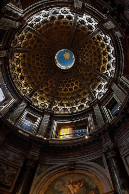 Under the dome</br>Cappella della Madonna del Voto di Bernini 