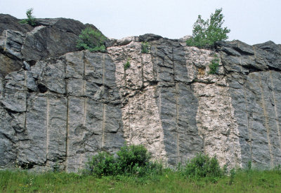 Pegmatite dikes intrude gneiss near Concord, NH
