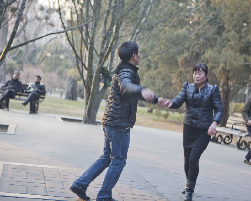 Couple dancing in Ritan Park