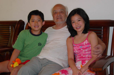 Kids w: grandpa copy