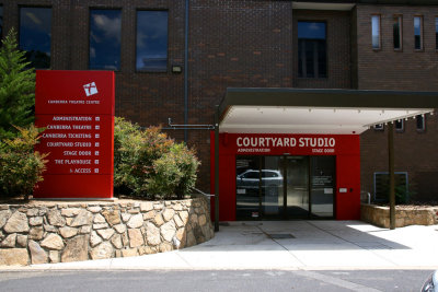Canberra - Courtyard Studio