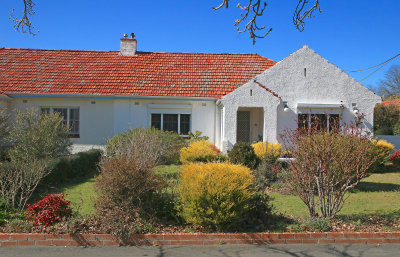 An Original Canberra House for Government Employees