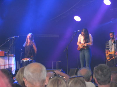 IMG_0367 The Staves.JPG