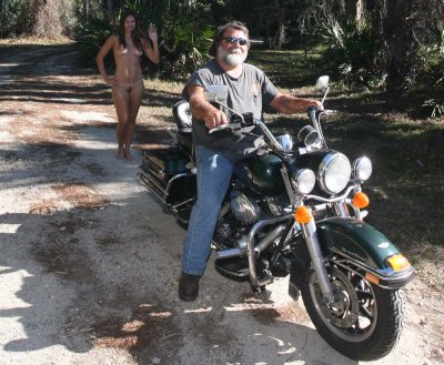 Hitchhiker 385.jpg